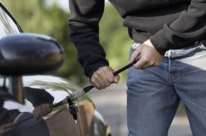 Троих японцев арестовали за угон 91 авто в Токио и десяти префектурах
